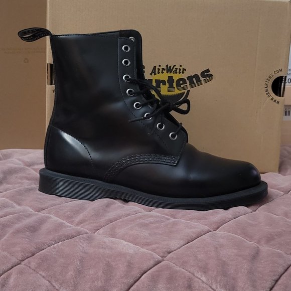 Dr. Martens Shoes - DR. MARTIN BOOTS